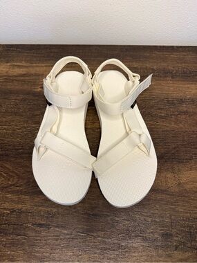 Teva Original Universal White Sandal Women’s Size 8